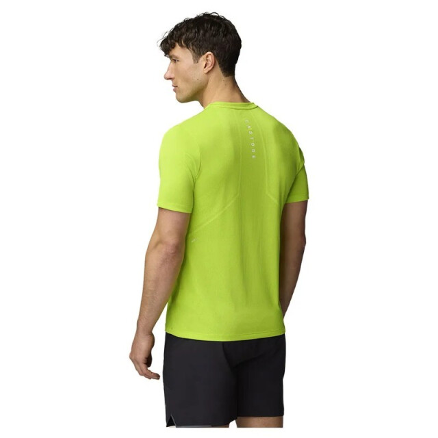 Castore Engineered knit ss t shirt cmd30841-101 CASTORE engineered knit ss t shirt cmd30841-101 large