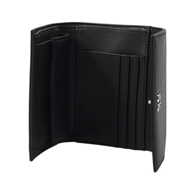Calvin Klein Daily medium trifold portemonnee Calvin Klein Zwart Daily Medium Trifold Portemonnee large