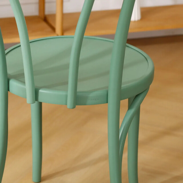 Fameg Vienna thonet no. 18 houten bistrostoel licht 2028511 large