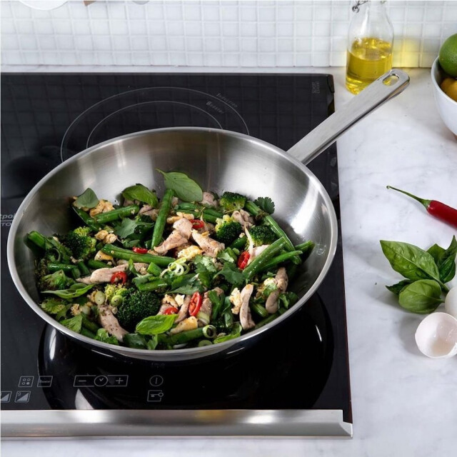 BK Cookware Bk bright rvs wokpan 28cm CC005747-001 large