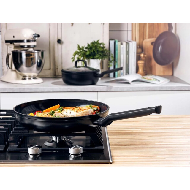 BK Cookware Bk easy induction keramische koekenpannenset 24 + 28 cm CC004378-001 large