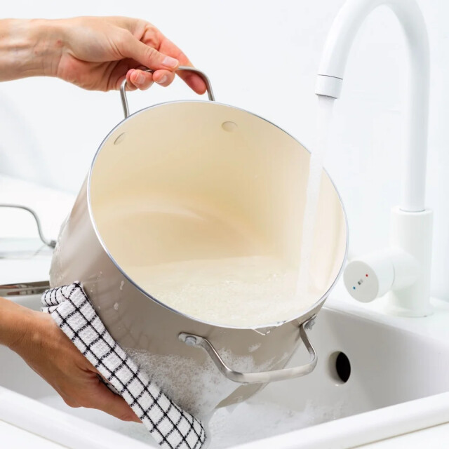 Greenchef Nordics antiaanbak soeppan crème 24 cm CC008169-001 large