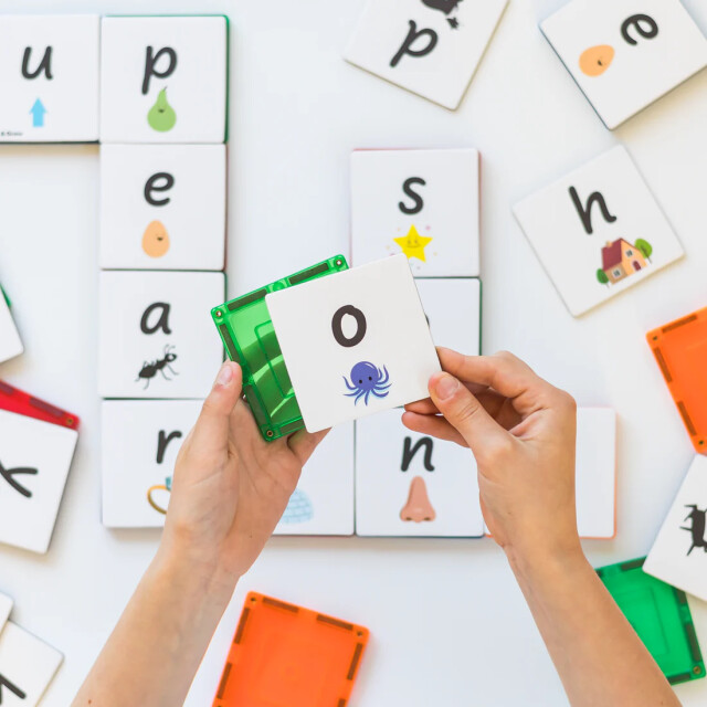 Learn and Grow Toys Learn and grow magnetische toppers letters 40 delig MTT-40PC-ALLC large