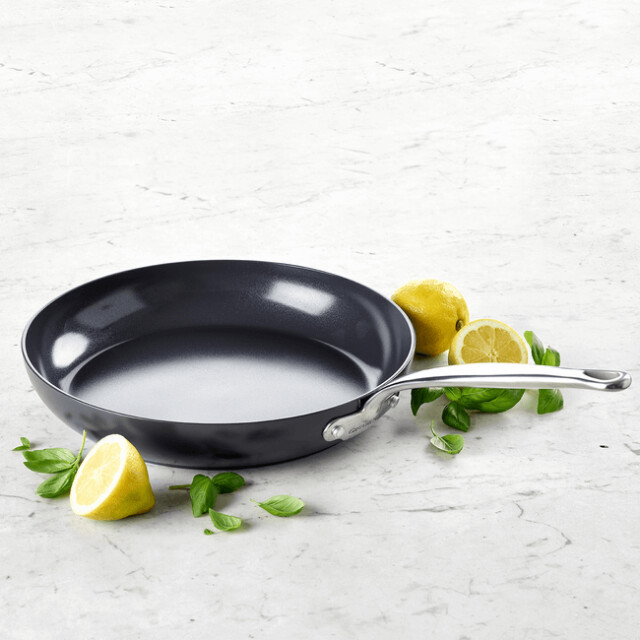 Greenpan Barcelona black keramische koekenpan 32 cm CC000859-001 large