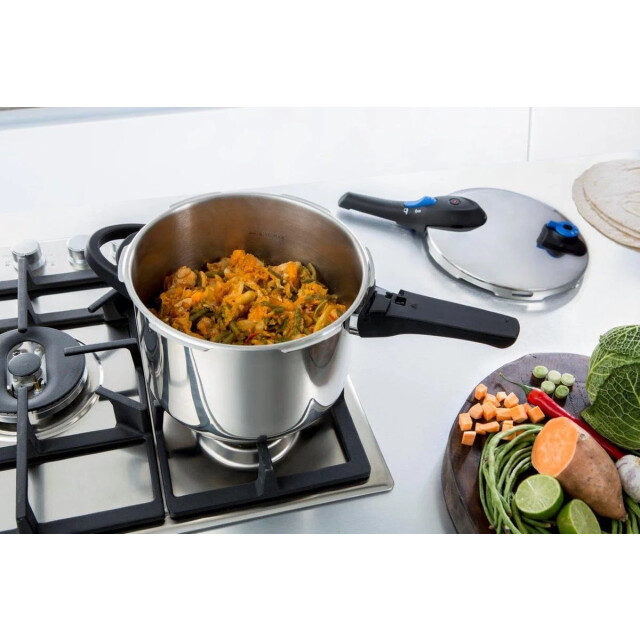 BK Cookware Bk snelkookpan met matte rvs afwerking 22cm 6l B5928.506 large