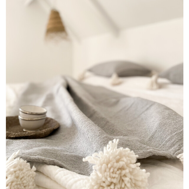 Little Lofts Marokkaans pompom deken licht grijs 2002712 large