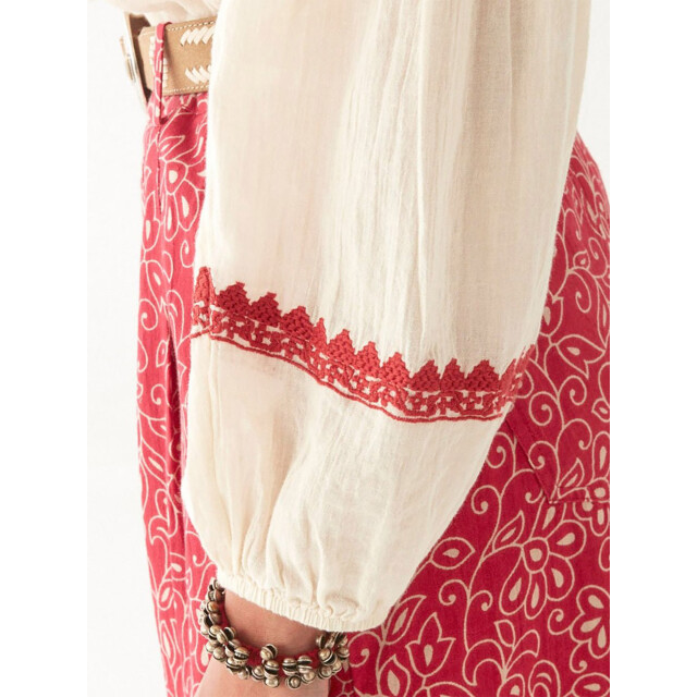 Maison Hotel Irina blouse bell pepper Irina blouse bell pe large