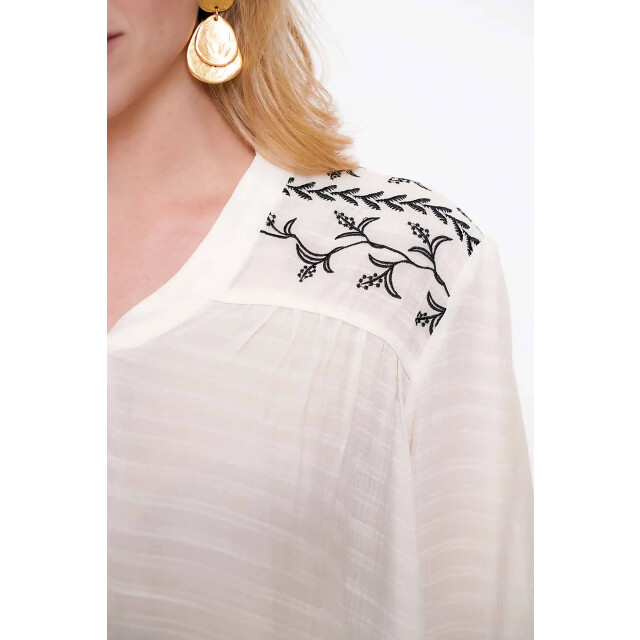Geisha 53066-14 blouse embroidery 53066-14 Blouse embroidery large