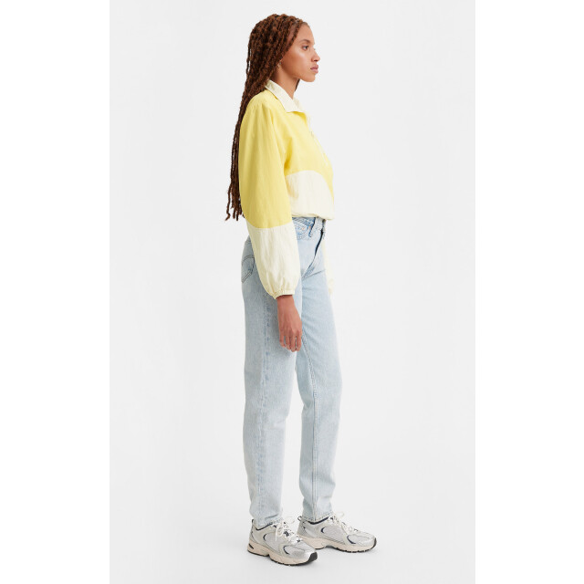 Levi's 80s mom jean don