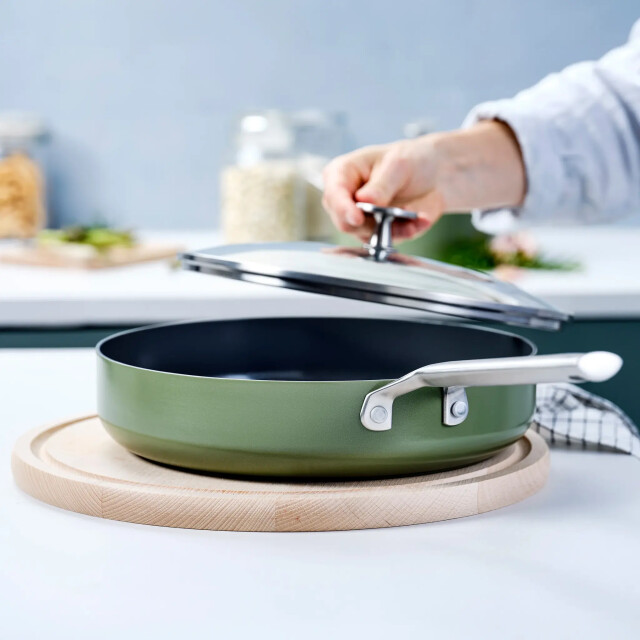 BK Cookware Bk sublime hapjespan keramische antiaanbaklaag olive green 28 cm CC009077-001 large