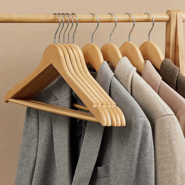 CaliCosy Set van 20 houten eucalyptus kleerhangers met schouderinkepingen, broekstang en 2929399 large