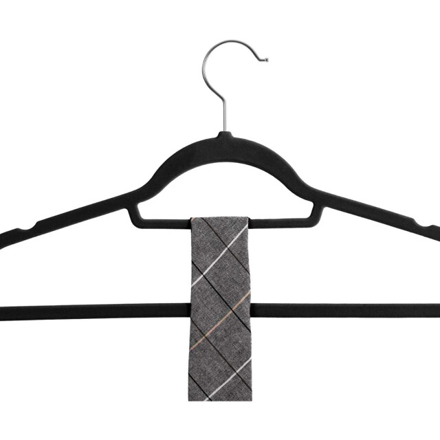CaliCosy Set van 20 fluwelen zwarte hangers 2929468 large