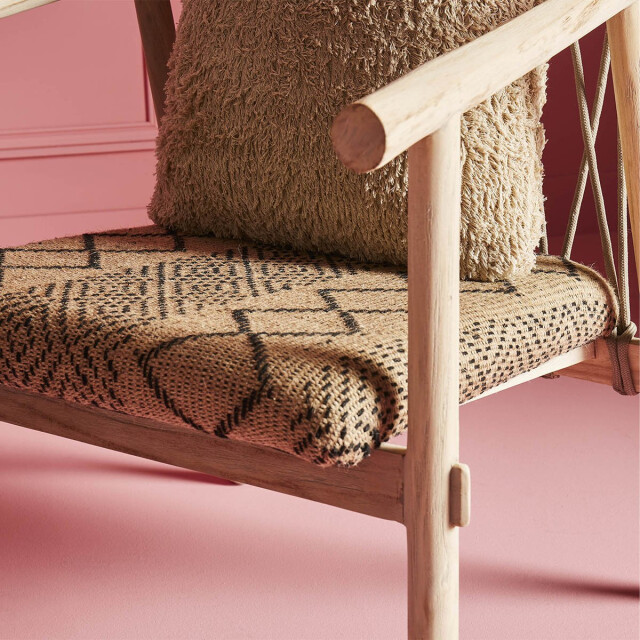 Signature Fauteuil in teak met stoffen zitting in etnische stijl l67 x h66 cm danaki 2931865 large