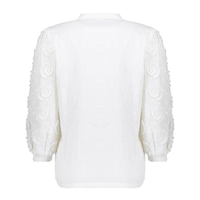 Geisha Blouse fancy circles off-white 4309.02.0004 large