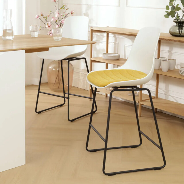 Nolon Nino-liv barkruk met okergeel zitkussen zwart onderstel 75 cm 2027458 large