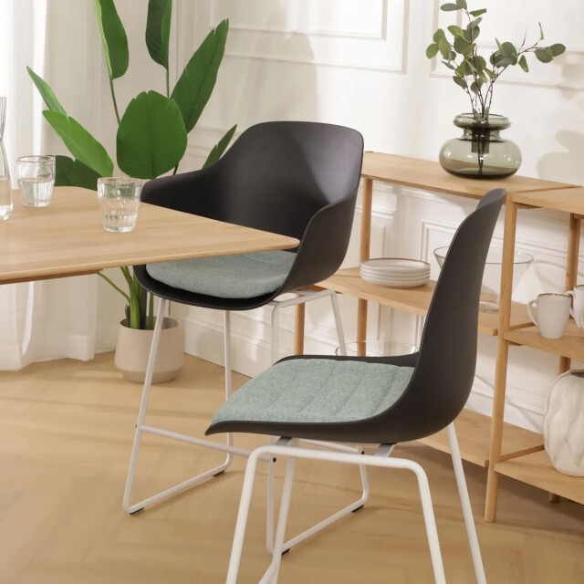 Nolon Nino-liv barkruk met zacht groen zitkussen wit onderstel 65 cm 2027442 large