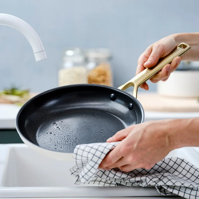 BK Cookware Bk sublime wokpan crème 28 cm CC009078-001 large