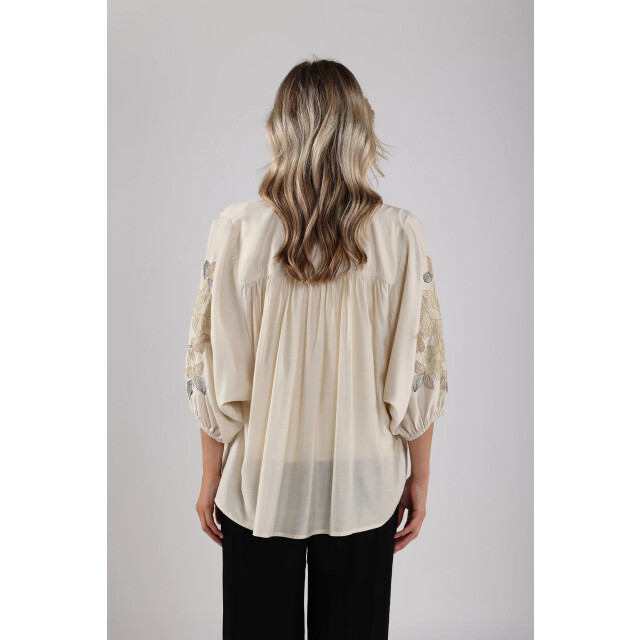 Nukus Nks02097 tina blouse embroidery NKS02097 Tina Blouse Embroidery large