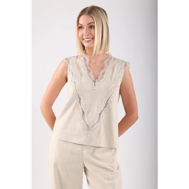 Nukus Nks01033 maya top embroidery NKS01033 Maya Top Embroidery large