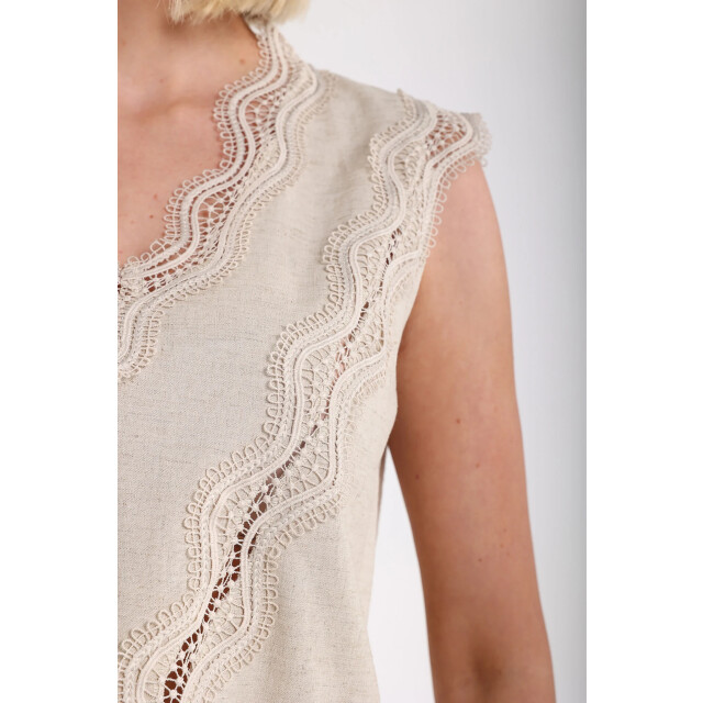 Nukus Nks01033 maya top embroidery NKS01033 Maya Top Embroidery large