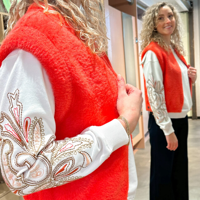 Geisha 52140-24 010 sweater embroiderd sleeves off-white 52140-24 010 large