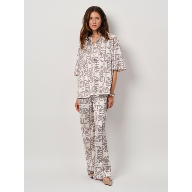 Dante 6 D6 peju logo printed long blouse D6 Peju Logo Printed Long Blouse/Butter Cream 1175 large