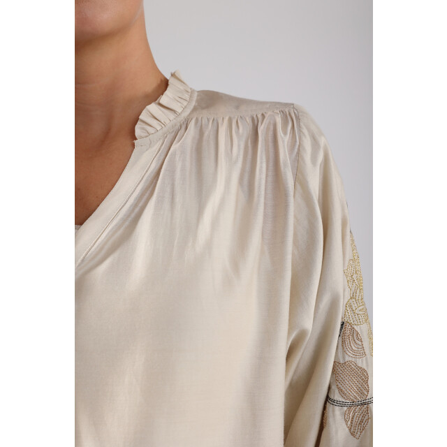 Nukus Nks02097 tina blouse embroidery NKS02097 Tina Blouse Embroidery large