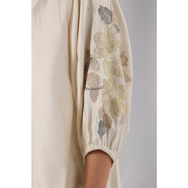 Nukus Nks02097 tina blouse embroidery NKS02097 Tina Blouse Embroidery large