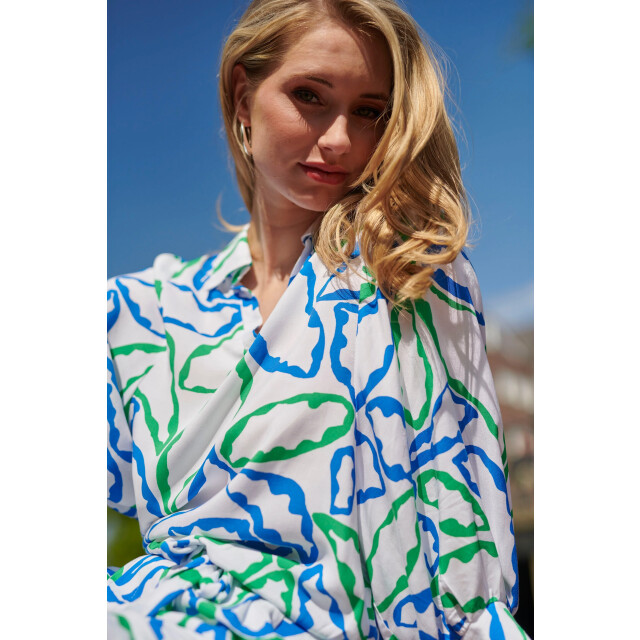 Smashed Lemon 25053 te top met v-halskobalt bloemenprint | 25053-650-530 large