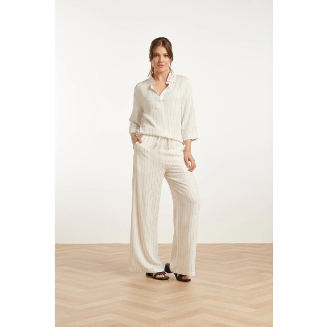Smashed Lemon 25129 te pinstripe linnen top met v-hals | 25129-000-999 large