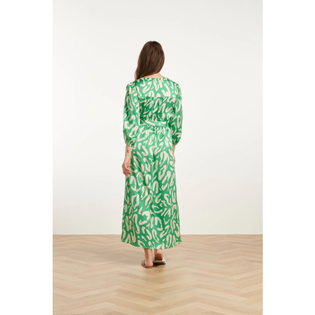 Smashed Lemon 25082 satin maxi jurk met groene en witte dierenprint 25082-530-000 large