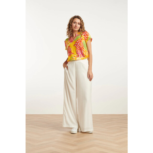 Smashed Lemon 25030 v-hals top met fel rijke bloemenprint | 25030-998-XXL large