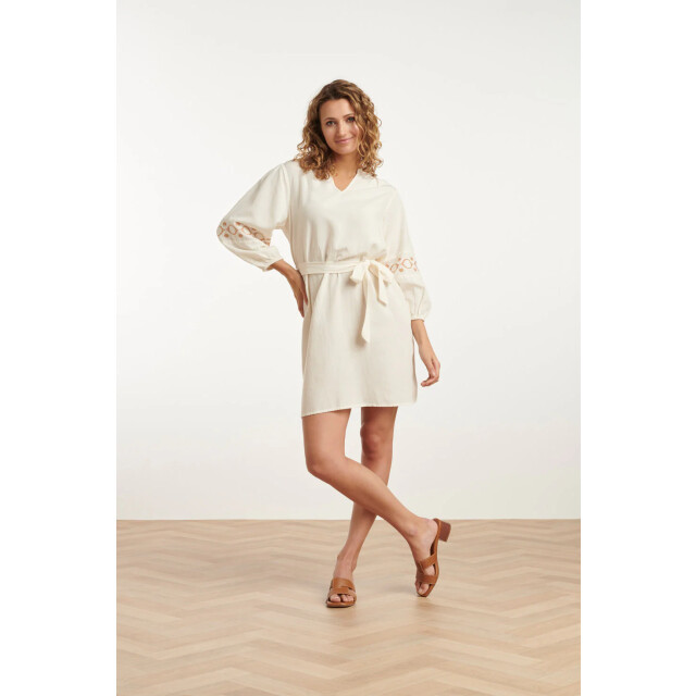 Smashed Lemon 25195 off white jurk met geborduurde mouwen | sand-off 25195-010-720 large