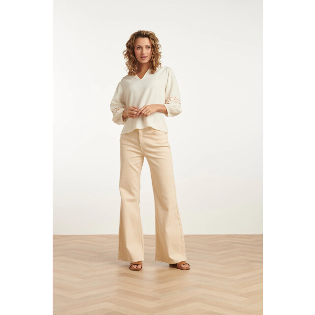 Smashed Lemon 25194 off white top met geborduurde mouwen | sand-off 25194-010-720 large