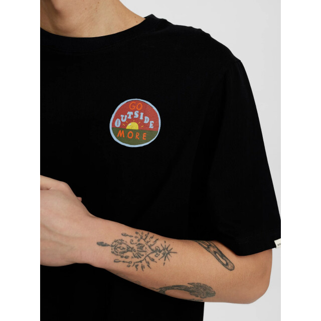 Anerkjendt 901973 akkikki go outside more ss tee 0000 caviar 901973 large