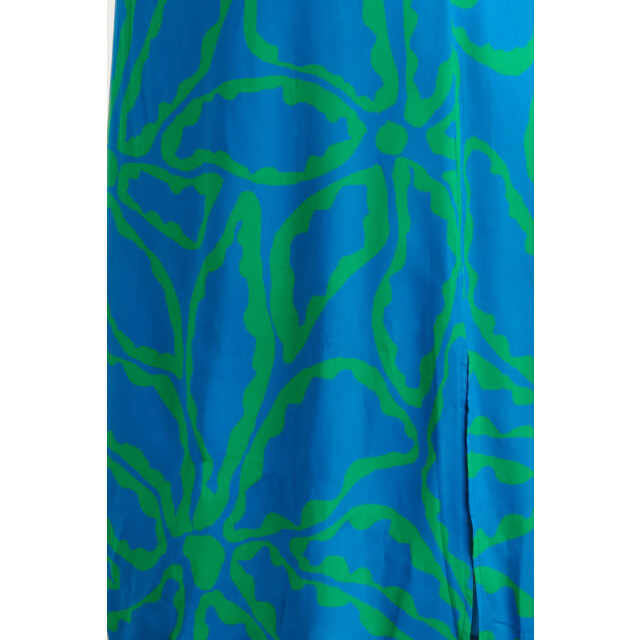 Smashed Lemon 25068 maxi jurk met grafische bloemenprint in felblauw 25068-650-530 large