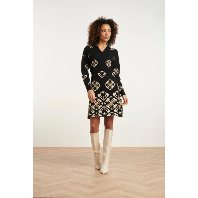 Smashed Lemon 24779 e gebreide jurk met grafische bloemenprint | 24779-999-720 large