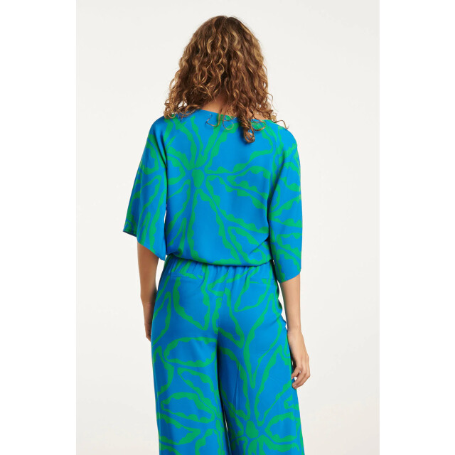 Smashed Lemon 25067 blauwe en groene top met grafische bloemenprint 25067-650-530 large