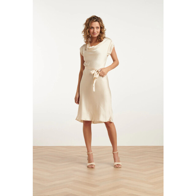 Smashed Lemon 25213 waterfall styled satijn jurk | 25213-720-L large