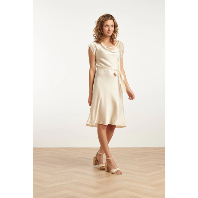 Smashed Lemon 25213 waterfall styled satijn jurk | 25213-720-L large