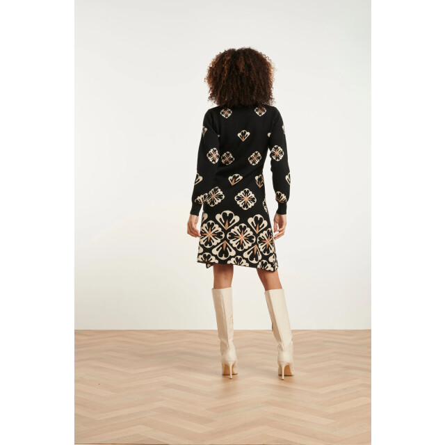 Smashed Lemon 24779 e gebreide jurk met grafische bloemenprint | 24779-999-720 large