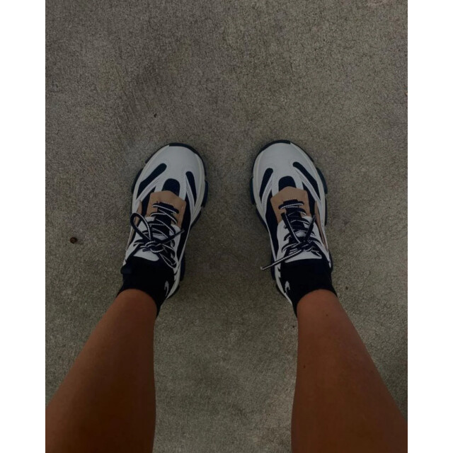 Steve Madden Possession-e sneaker 50106 large