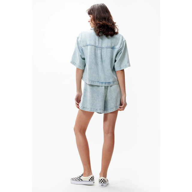 Catwalk Junkie 2502021615 short sleeve denim blouse 2502021615 Short sleeve denim blouse large