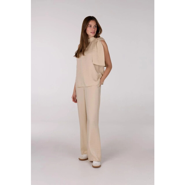Jansen Amsterdam Sue top sq7 sleeveless bow at shoulder sand SQ387 large