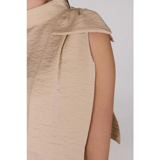 Jansen Amsterdam Sue top sq7 sleeveless bow at shoulder sand SQ387 large