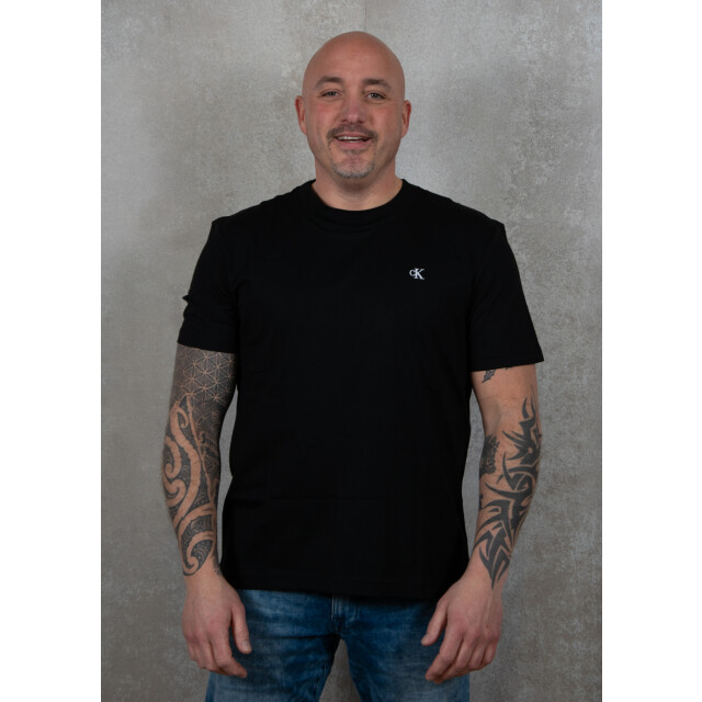 Calvin Klein Serif font graphic tee 100.10.1237 large