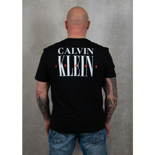 Calvin Klein Serif font graphic tee 100.10.1237 large