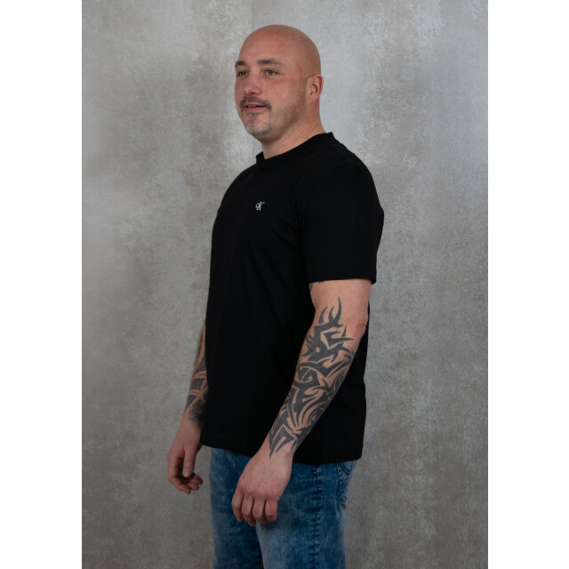 Calvin Klein Serif font graphic tee 100.10.1237 large