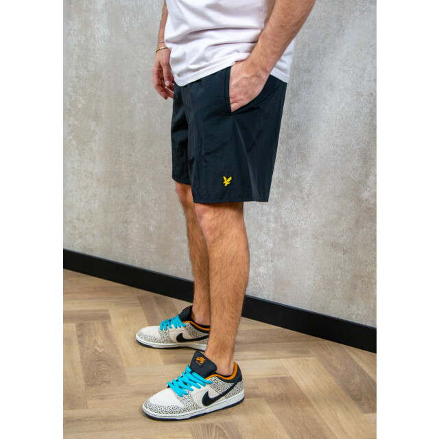 Lyle and Scott Plain swim short 180.10.0013 large
