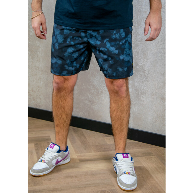 Lyle and Scott Digital floral print floral short 180.30.0159 large